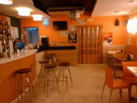 Cafetería Cervecería IZAN